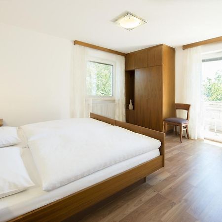 Pension Etschland Dorf Tirol Zimmer foto